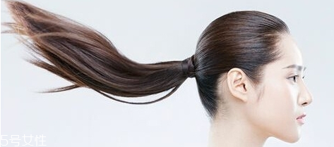 夏天頭發(fā)長(zhǎng)得快嗎 為什么夏天頭發(fā)長(zhǎng)得快 夏天頭發(fā)長(zhǎng)得快嗎 為什么夏天頭發(fā)長(zhǎng)得快