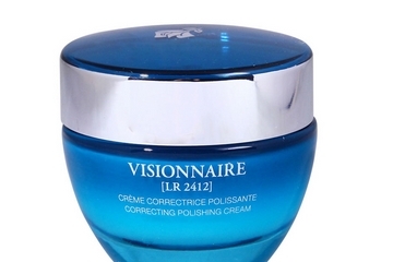 面霜是素顏霜嗎？用素顏霜還要用面霜嗎？