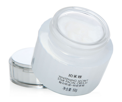 面霜是素顏霜嗎？用素顏霜還要用面霜嗎？