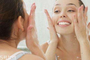 祛痘手術(shù)會留疤痕嗎 祛痘手術(shù)有沒有風險