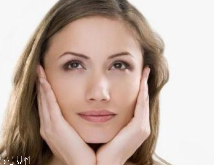 祛痘手術(shù)會留疤痕嗎 祛痘手術(shù)有沒有風險