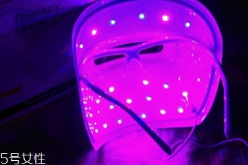 紅藍光祛痘疼痛嗎 紅藍光祛痘的詳細過程 紅藍光祛痘疼痛嗎 紅藍光祛痘的詳細過程
