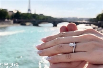 鉆戒什么時候買最便宜？鉆戒最佳購買時間