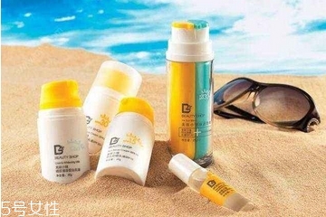 防曬霜對皮膚有傷害嗎？每天用防曬霜傷皮膚嗎？