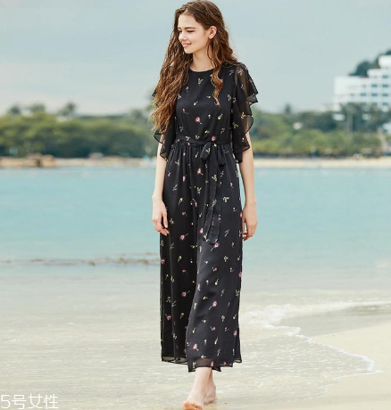 夏天穿什么連體褲好看？夏天適合穿什么連體褲？