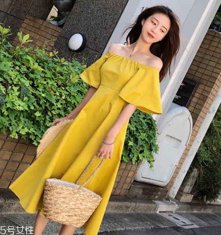 夏天穿什么顏色連衣裙好？夏天適合什么顏色連衣裙？