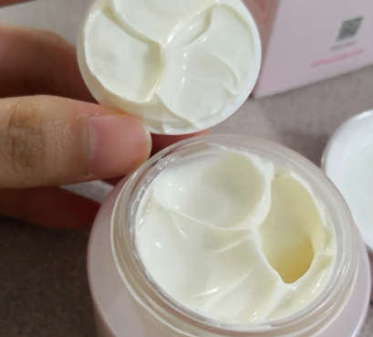 羽西白芍素顏霜好用嗎？羽西白芍素顏霜評測