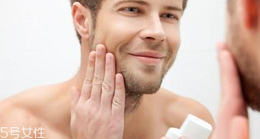男士防曬霜要補(bǔ)擦嗎 男士防曬霜多久擦一次 男士防曬霜要補(bǔ)擦嗎 男士防曬霜多久擦一次