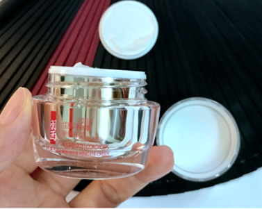 羽西蟲(chóng)草和靈芝哪個(gè)好？羽西蟲(chóng)草系列和靈芝對(duì)比