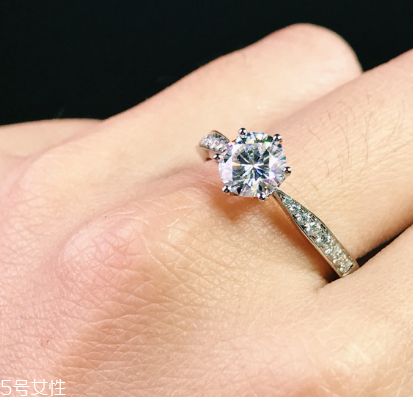 鉆戒四爪好還是六爪好？鉆戒六爪和四爪區(qū)別