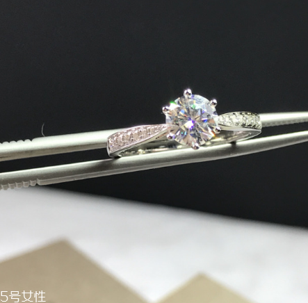 鉆戒四爪好還是六爪好？鉆戒六爪和四爪區(qū)別