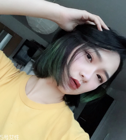 北極星發(fā)色在家自己怎么染 北極星發(fā)色能不漂發(fā)直接染嗎 北極星發(fā)色在家自己怎么染 北極星發(fā)色能不漂發(fā)直接染嗎