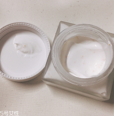 素顏霜大概多少錢？性價比高的素顏霜推薦