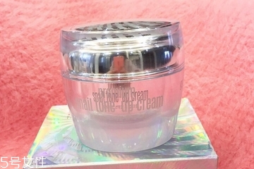 素顏霜脫妝太快怎么辦？怎么讓素顏霜更持久？