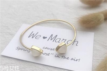 貓眼石手鐲一般多少錢？貓眼石手鐲市場價格