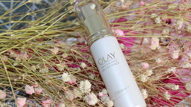 olay水感透白系列與水感透白臻粹系列哪個好？什么區(qū)別？