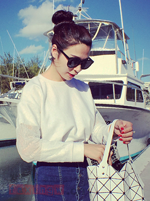 蓬松包子頭發(fā)型扎法圖解 包子頭的各種扎法圖解 蓬松包子頭發(fā)型扎法圖解 包子頭的各種扎法圖解