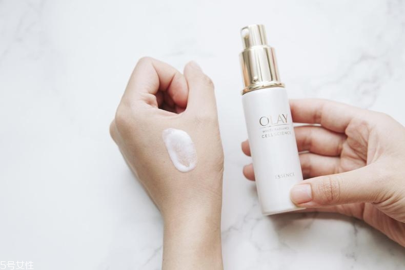 olay水感透白系列與水感透白臻粹系列哪個好？什么區(qū)別？