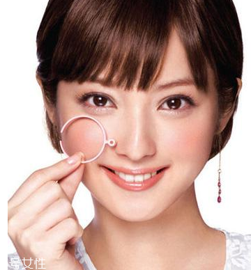 腮紅能用什么代替？沒(méi)有腮紅用什么代替？