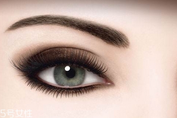 眼影會暈妝嗎？為什么眼影總是暈妝？