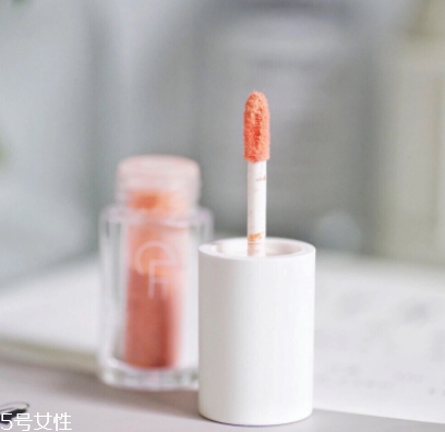 唇膏能讓睫毛變長嗎？潤唇膏涂睫毛會增長嗎？