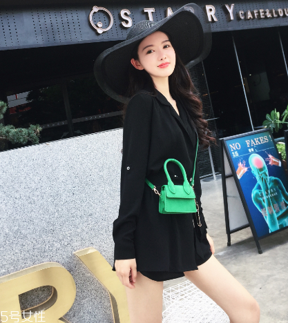 女生夏天背什么包？女生夏季包包搭配圖片