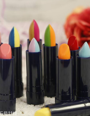 唇膏有毒嗎？唇膏吃進(jìn)去有毒嗎？