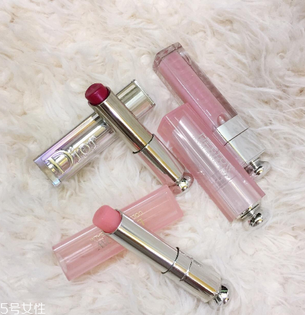 唇膏有毒嗎？唇膏吃進(jìn)去有毒嗎？