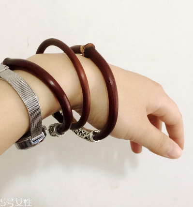 雞血藤手鐲可以碰水嗎？雞血藤手鐲沾水好嗎？