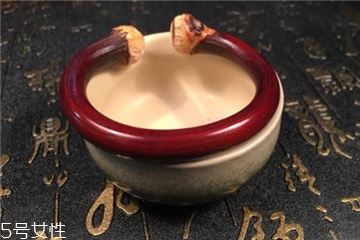 雞血藤手鐲有什么功效？雞血藤手鐲佩戴的好處