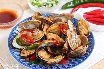 文蛤下酒嗎？文蛤能和酒一起吃嗎？
