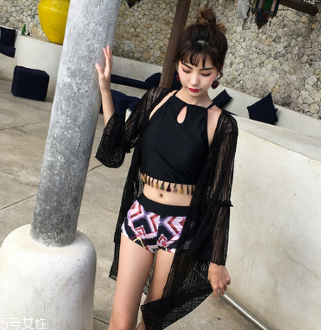 身材不好怎么挑選泳衣？不同身材選購(gòu)泳衣技巧