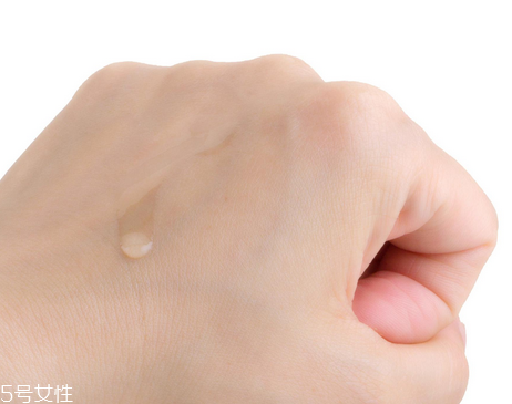 化妝水如何濕敷？怎么用化妝水濕敷？