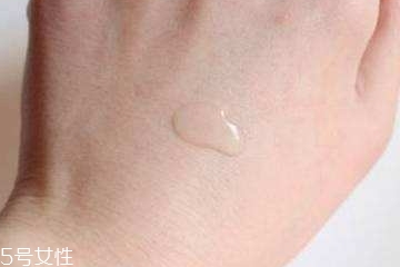 化妝水搖晃后有很多泡泡好不好？