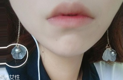 迪奧超模唇釉421是什么色 迪奧超模唇釉熱賣色評測 迪奧超模唇釉421是什么色 迪奧超模唇釉熱賣色評測