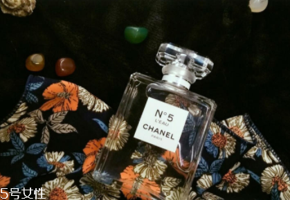 香奈兒5號(hào)香水什么味？大自然的味道