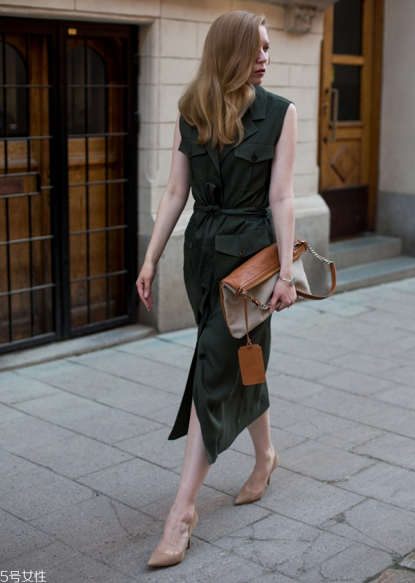 無袖襯衫裙怎么搭配 無袖襯衫裙搭配圖片 無袖襯衫裙怎么搭配 無袖襯衫裙搭配圖片