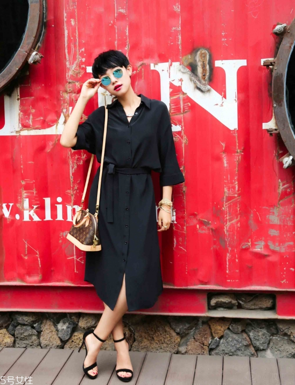 無袖襯衫裙怎么搭配 無袖襯衫裙搭配圖片 無袖襯衫裙怎么搭配 無袖襯衫裙搭配圖片