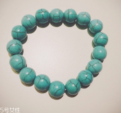 綠松石瓷度怎么看？綠松石手串瓷度識別方法