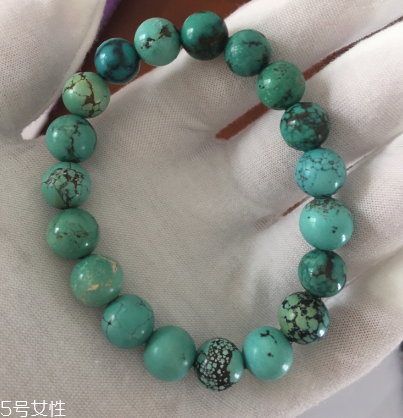 綠松石瓷度怎么看？綠松石手串瓷度識別方法