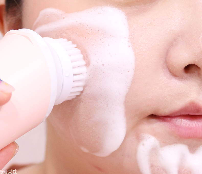 飛利浦潔面儀能卸妝嗎？飛利浦迷你潔面儀清潔力測(cè)試