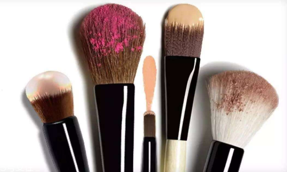 洗臉皂可以洗化妝刷嗎？洗臉皂清洗化妝刷的方法