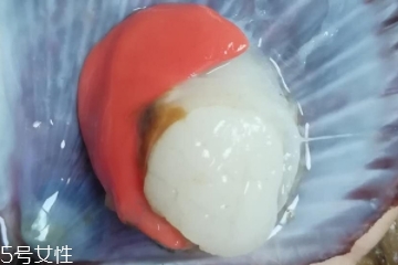 扇貝肉哪里不能吃？扇貝的月牙紅可以吃嗎？