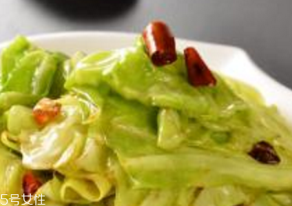 牛心菜和牛有關(guān)系嗎？牛心菜和牛沒有關(guān)系