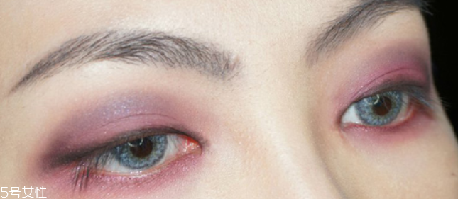 萬圣節(jié)蜘蛛眼妝怎么畫？2款蜘蛛眼妝詳細(xì)步驟