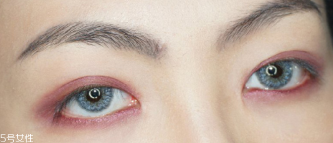 萬圣節(jié)蜘蛛眼妝怎么畫？2款蜘蛛眼妝詳細(xì)步驟