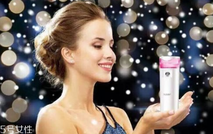 補(bǔ)水儀可以用爽膚水嗎 補(bǔ)水儀里面可以放爽膚水嗎 補(bǔ)水儀可以用爽膚水嗎 補(bǔ)水儀里面可以放爽膚水嗎