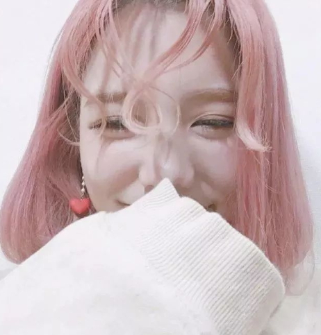 櫻桃粉發(fā)色是什么顏色？櫻桃粉發(fā)色圖片