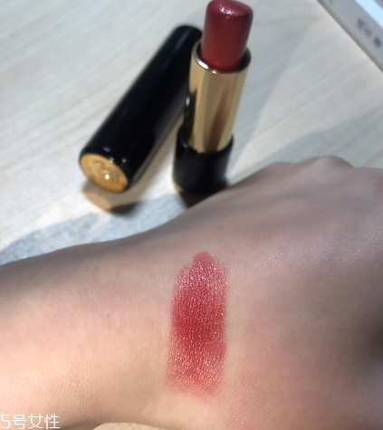 蘭蔻120和124哪個好看 蘭蔻120和124對比試色 蘭蔻120和124哪個好看 蘭蔻120和124對比試色