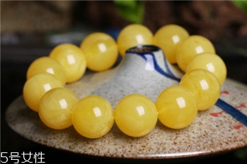 怎么鑒別蜜蠟手串真假？蜜蠟手串真假怎么看？